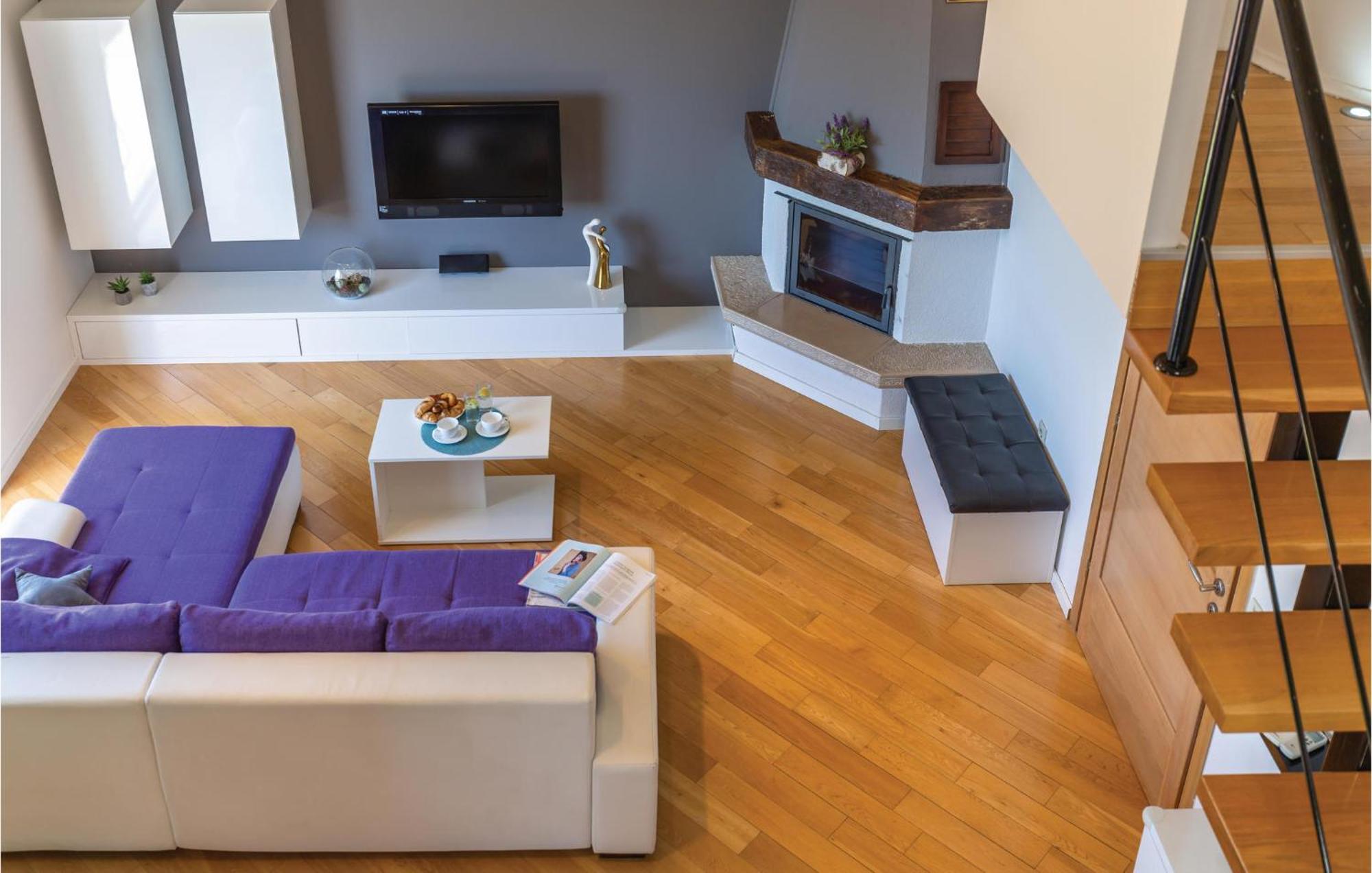 Lovely Apartment In Makarska With Kitchenette Exterior foto