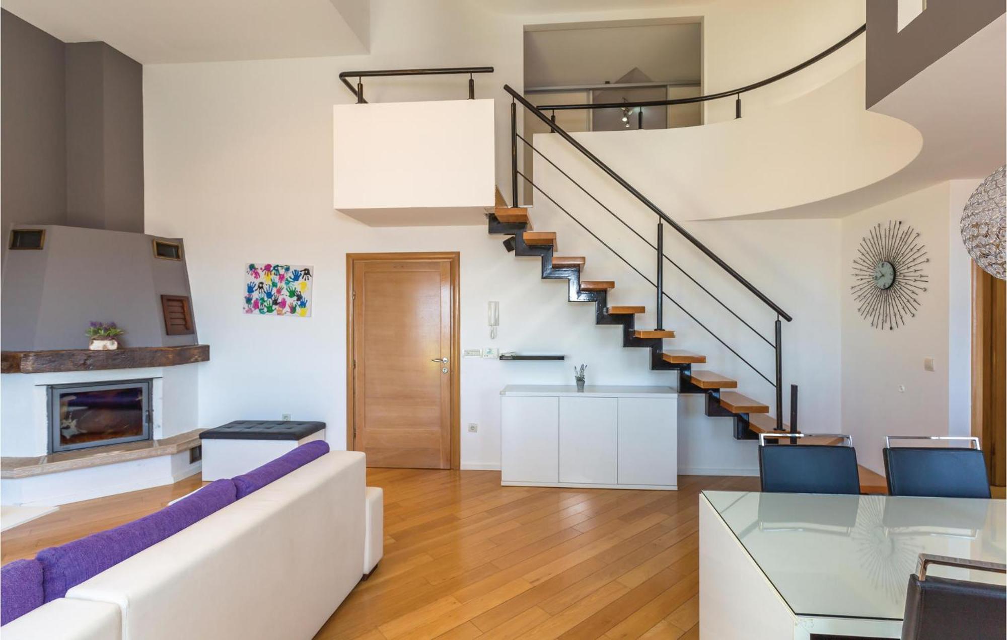 Lovely Apartment In Makarska With Kitchenette Exterior foto